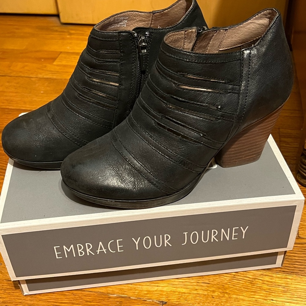 Dansko Black Leather Ankle Boots
